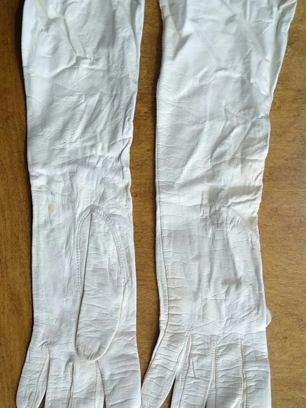 Size 6 1/2 MCM Vtg Soft Kid Leather Gloves 14